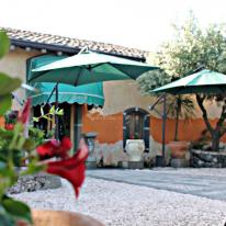 Liperus Agriturismo, foto immagini 18 anni Piedimonte Etneo catania CT
