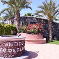 Antico Borgo Degli Ulivi foto immagini 18 anni Viagrande catania CT